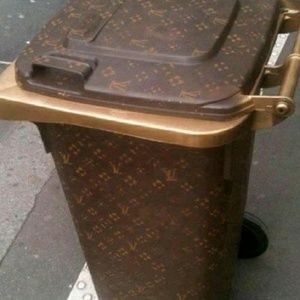 Meet your Posher, August